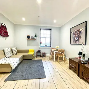 altido-elegant-2-bed-flat-near-edinburgh-castle.edinburghhotelsuk.org/